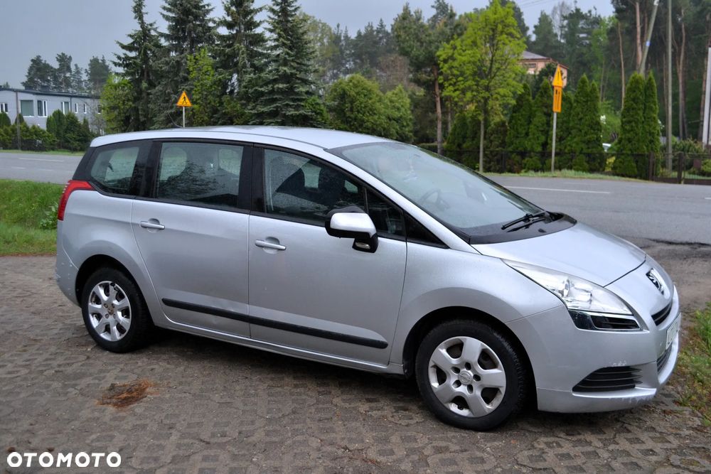 Peugeot 5008 HDI FAP 110 Family Plus - 15