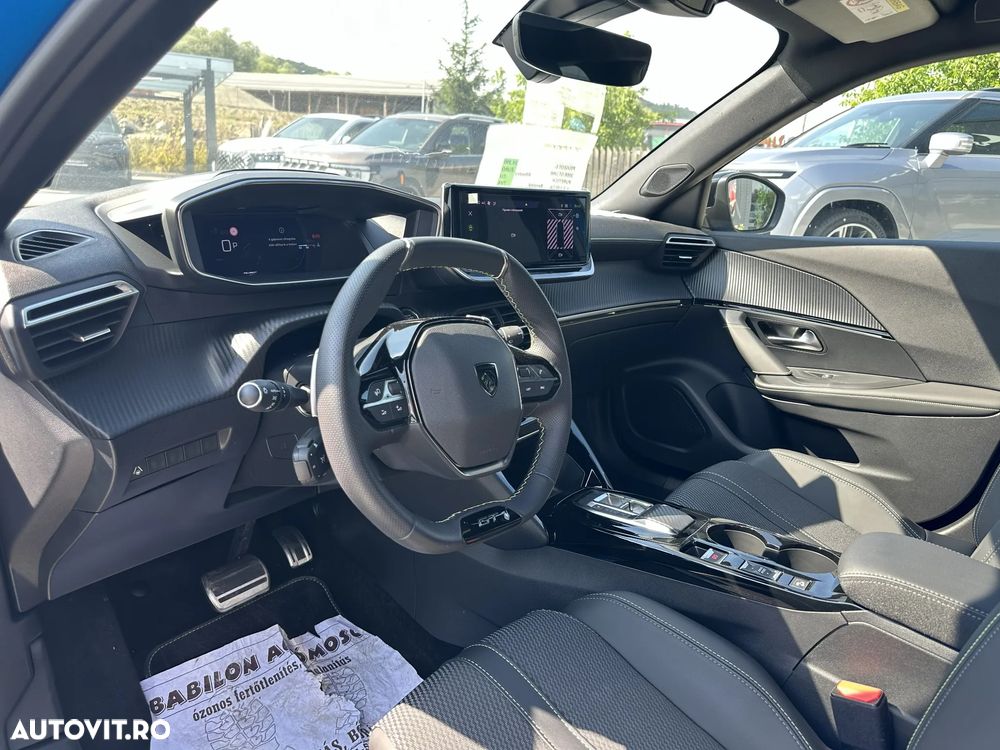 Peugeot 2008 1.2 PureTech EAT8 STT GT Pack - 11