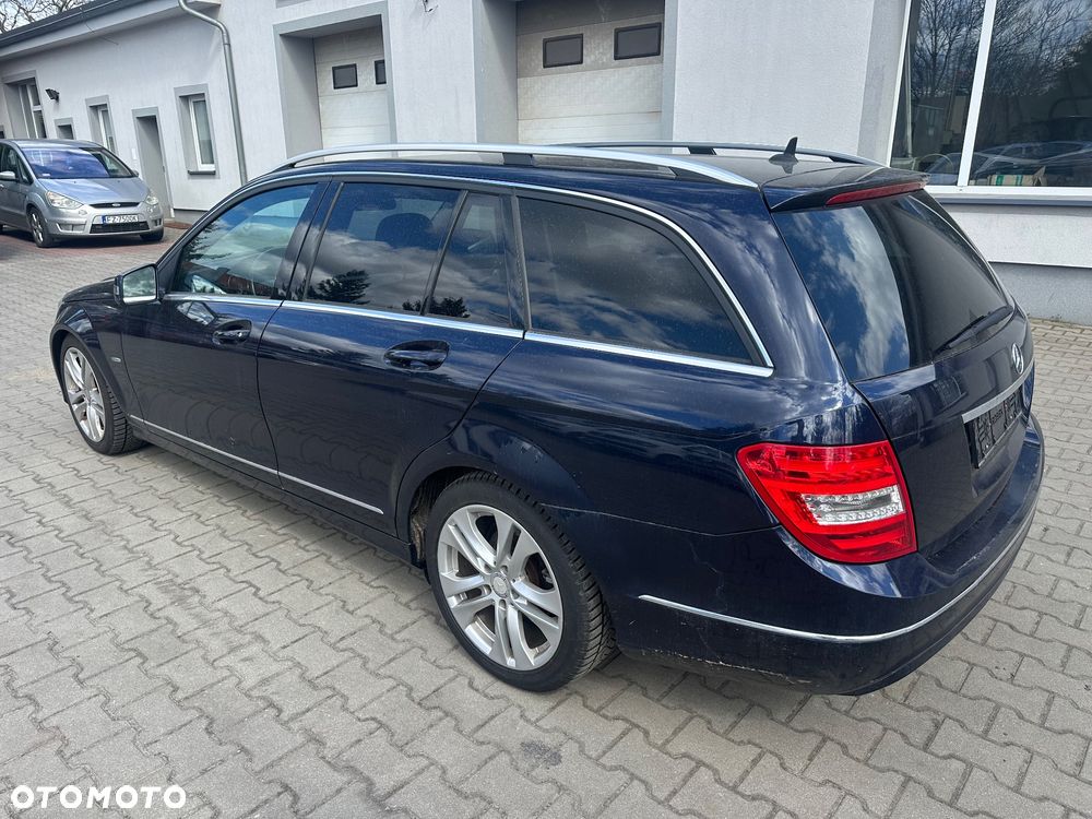 Mercedes-Benz Klasa C 180 CGI Automatik BlueEFFICIENCY Avantgarde - 5