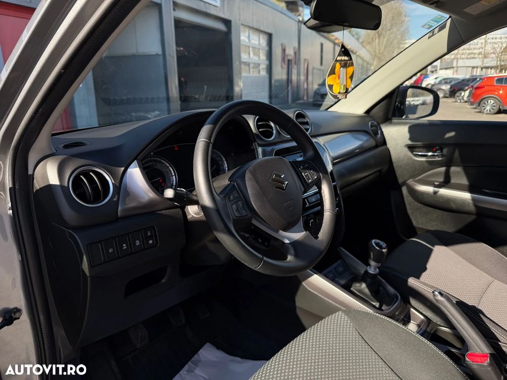 Suzuki Vitara 1.4 Boosterjet MHEV Passion - 16