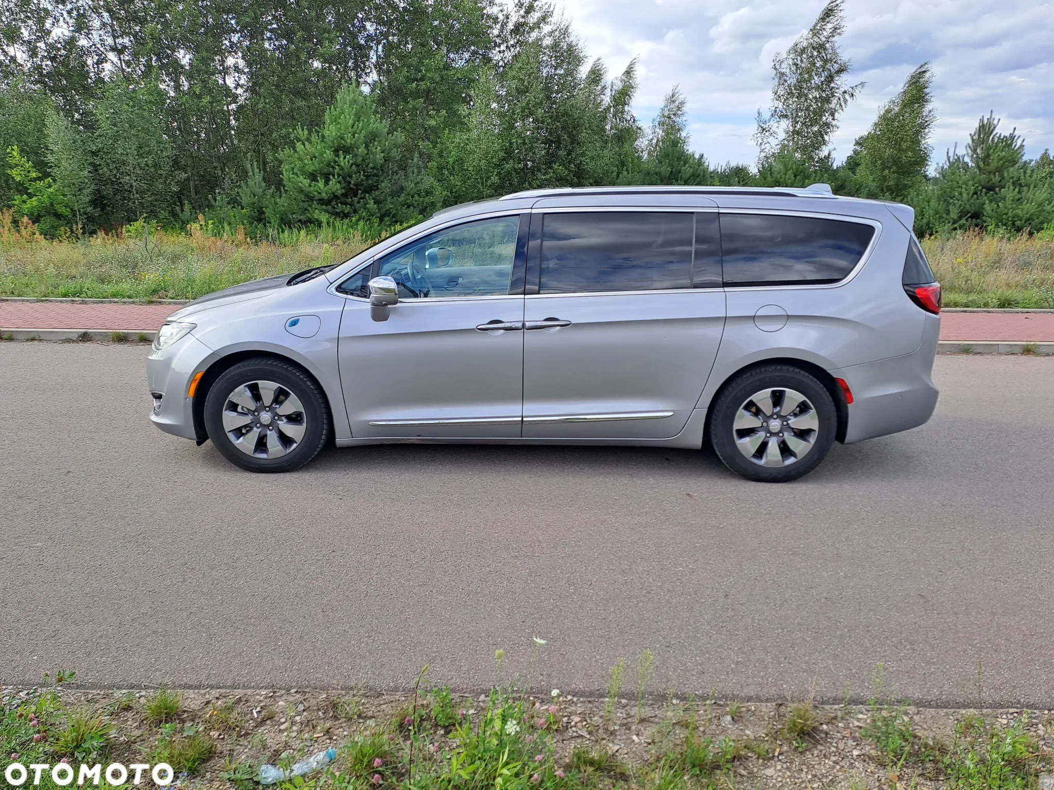 Chrysler Pacifica - 20