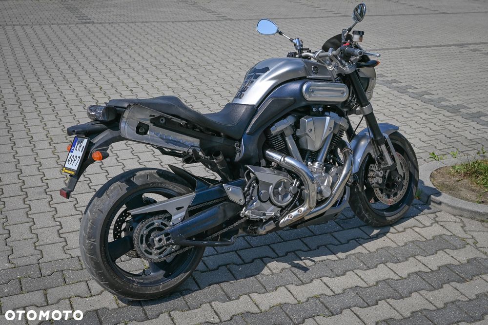 Yamaha MT - 4
