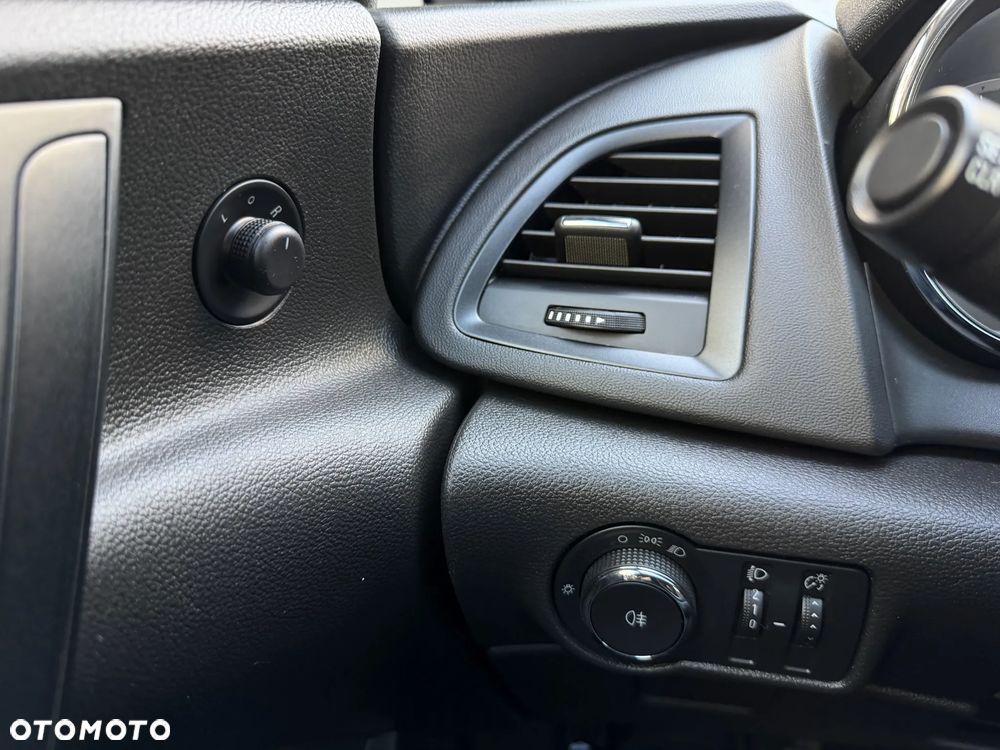 Opel Astra - 16