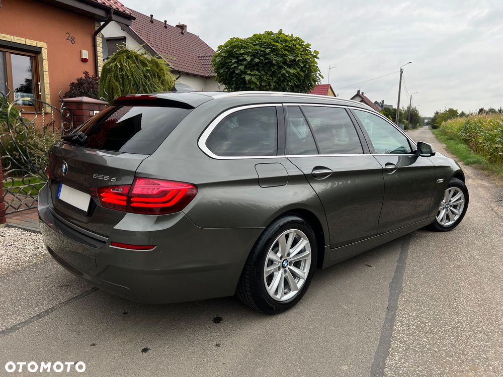 BMW Seria 5 525d Sport-Aut Modern Line - 21