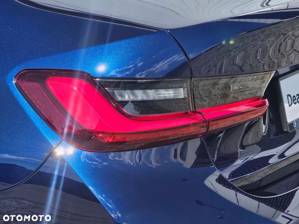 BMW Seria 3 320d xDrive mHEV M Sport sport - 11