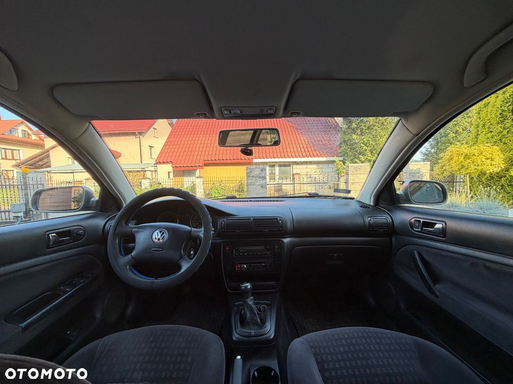 Volkswagen Passat 2.0 Basis - 17