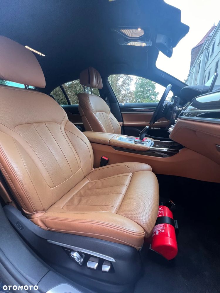 BMW Seria 7 740d xDrive - 21