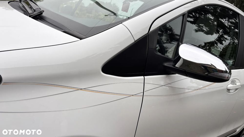 Toyota Yaris 2013 photo 4