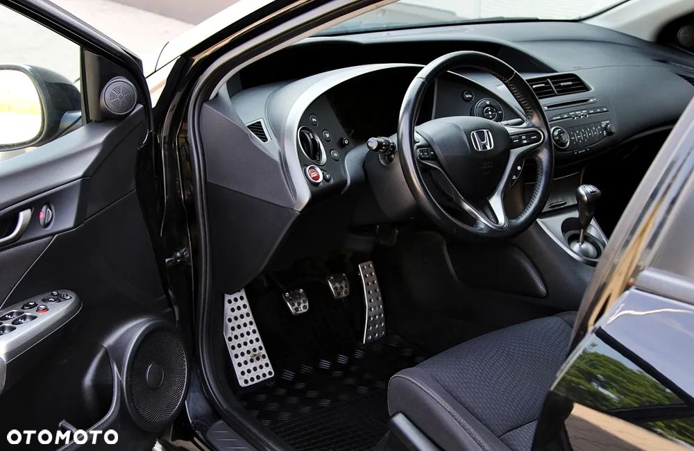 Honda Civic 1.8 Sport - 17