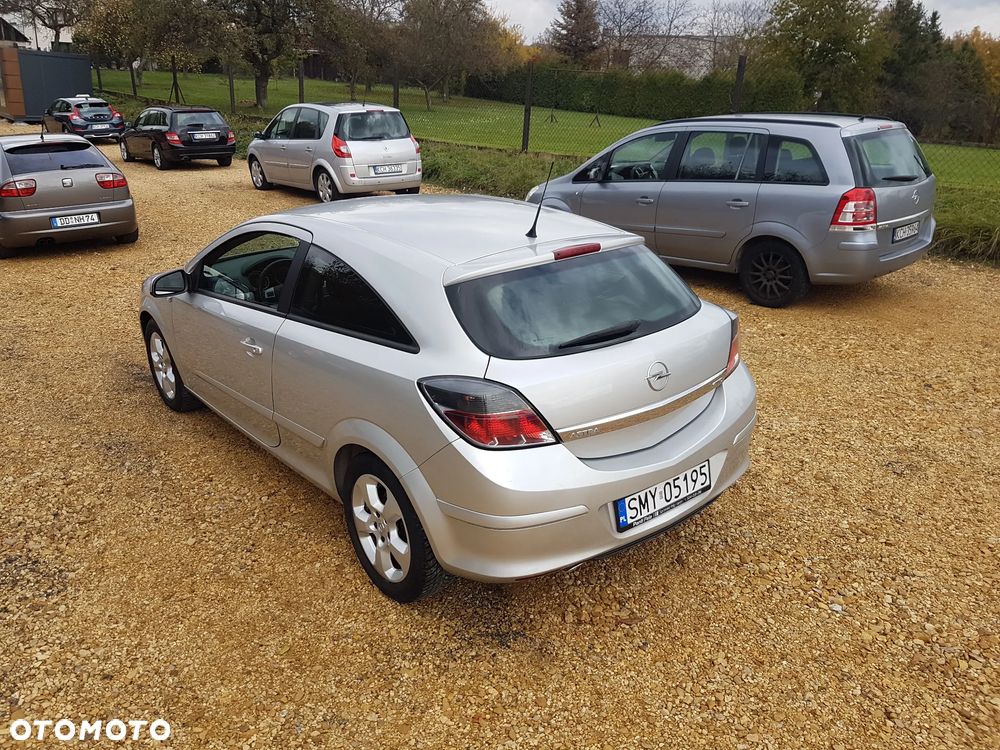 Opel Astra III GTC 1.8 Sport - 9