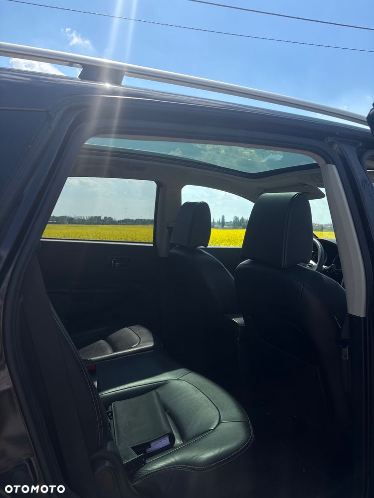 Nissan Qashqai+2 2.0 Tekna Premium - 8