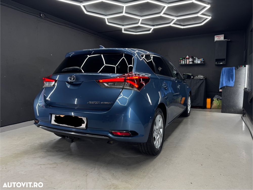 Toyota Auris - 13