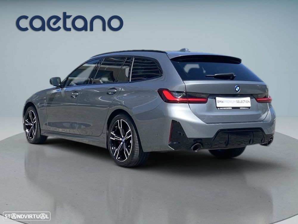 BMW 330 e Pack Desportivo M Pro Auto - 27