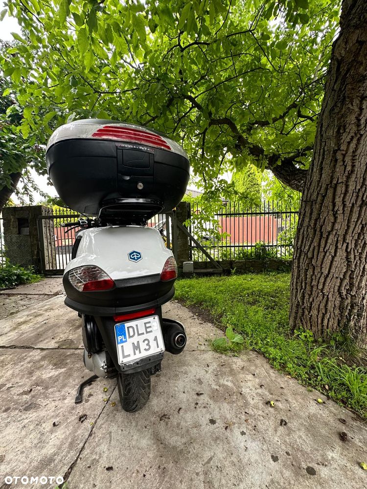 Piaggio MP-3 - 6
