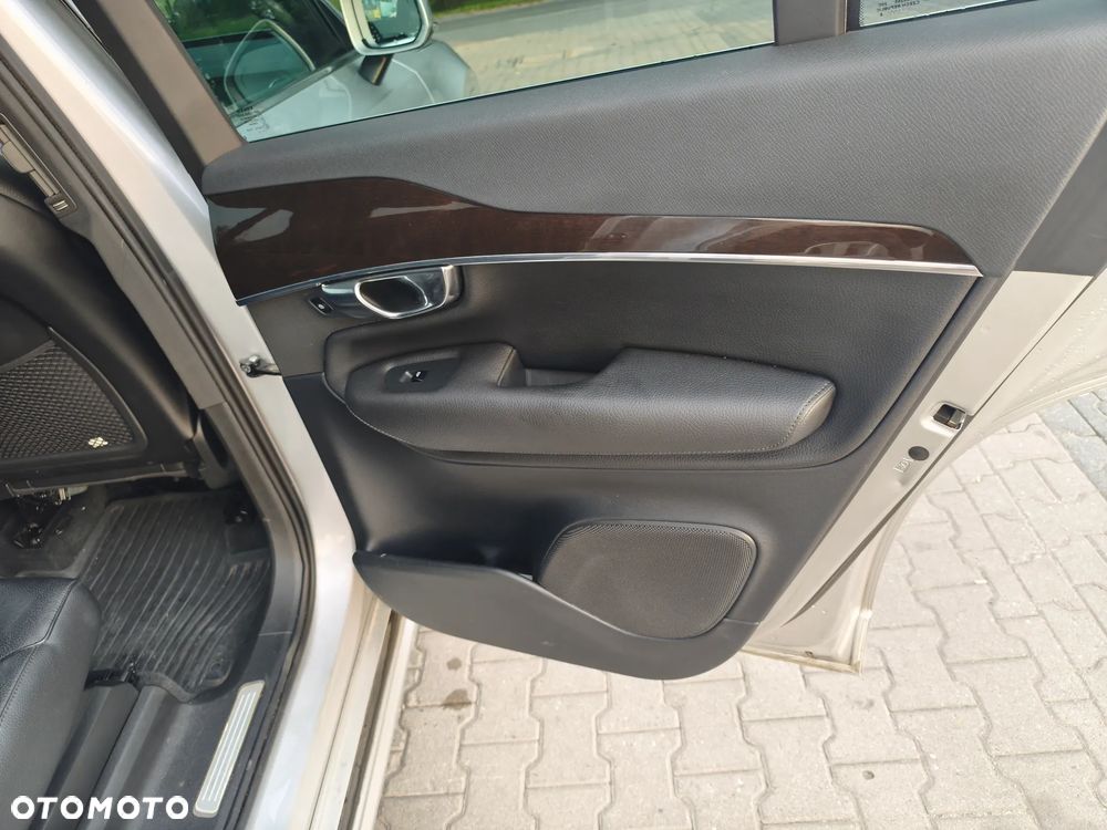 Volvo XC 90 T6 AWD Geartronic Momentum - 17
