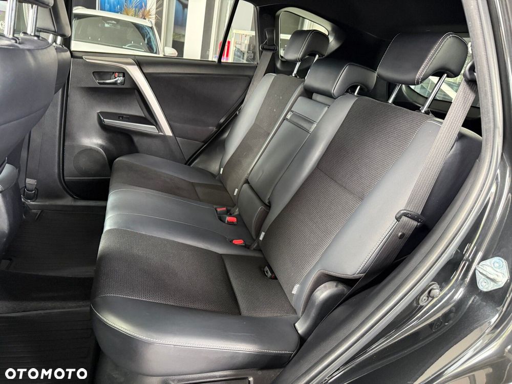 Toyota RAV4 - 12