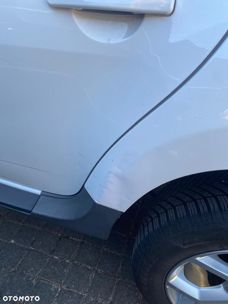 Dacia Duster 1.6 16V 4x4 - 6