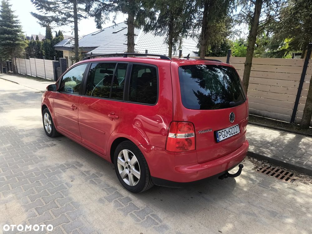 Volkswagen Touran - 8