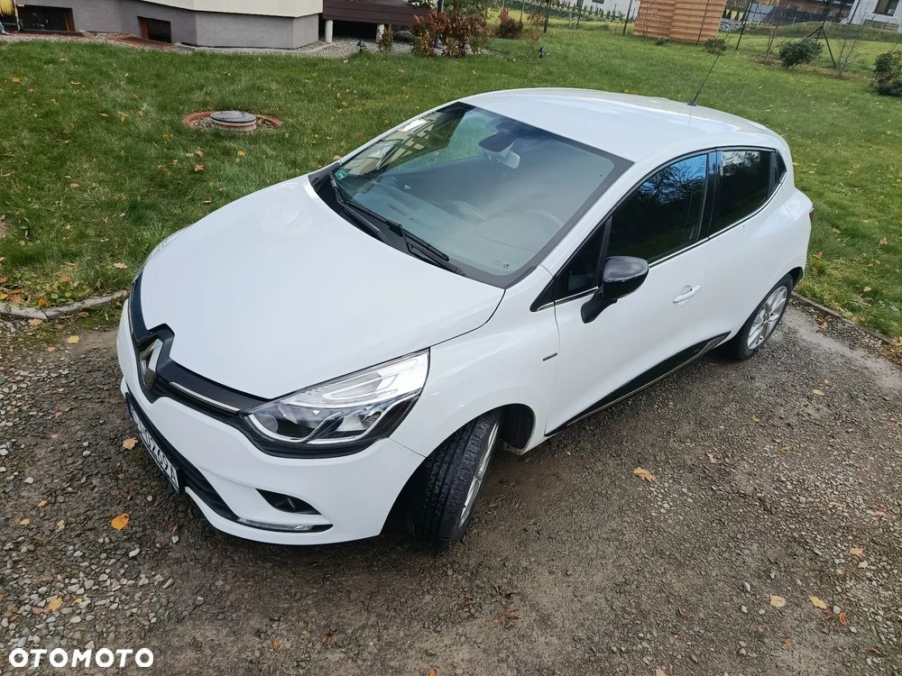 Renault Clio 1.2 16V Limited Plus - 11