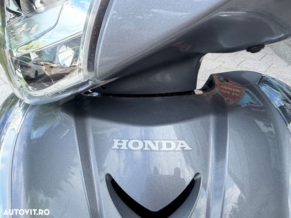Honda SH 300i - 2