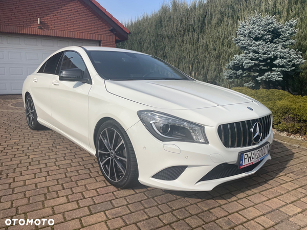 Mercedes-Benz CLA 180 7G-DCT Urban