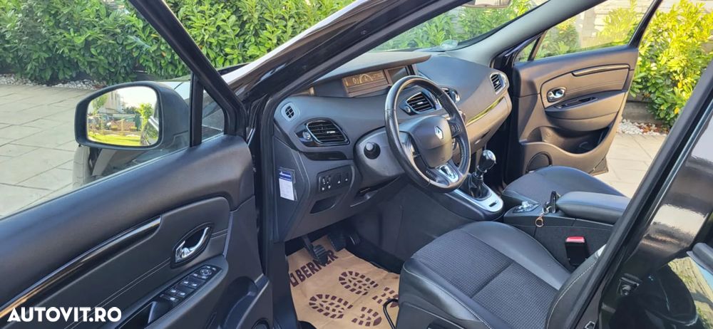 Renault Grand Scenic - 17