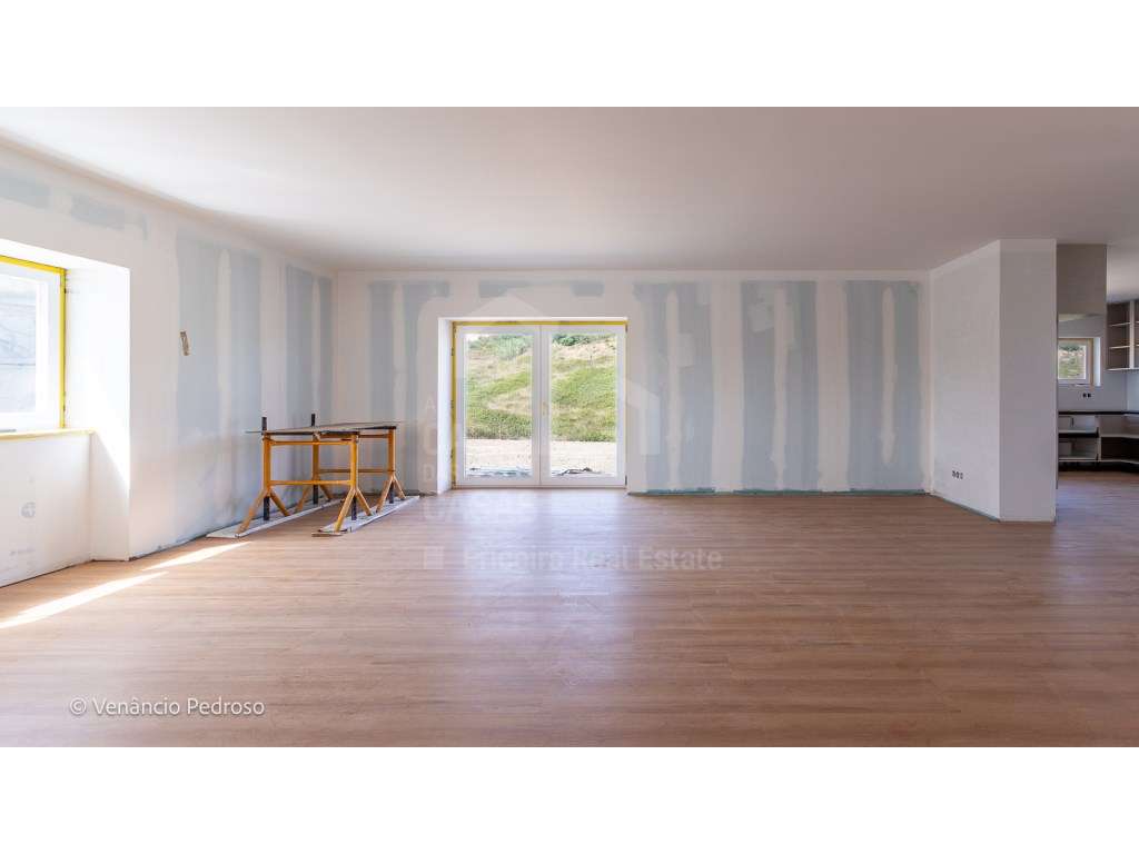 Vende Moradia T3 - Ericeira 15 km, A Casa das Casas - Grande imagem: 2/17