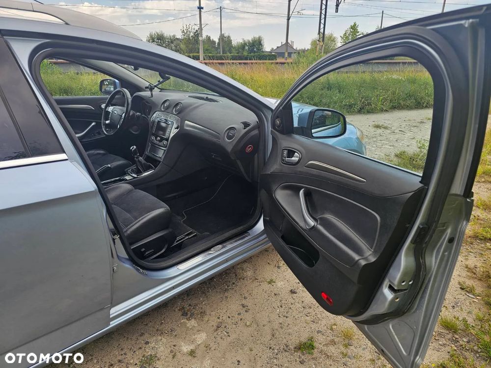 Ford Mondeo 2.0 Titanium - 12