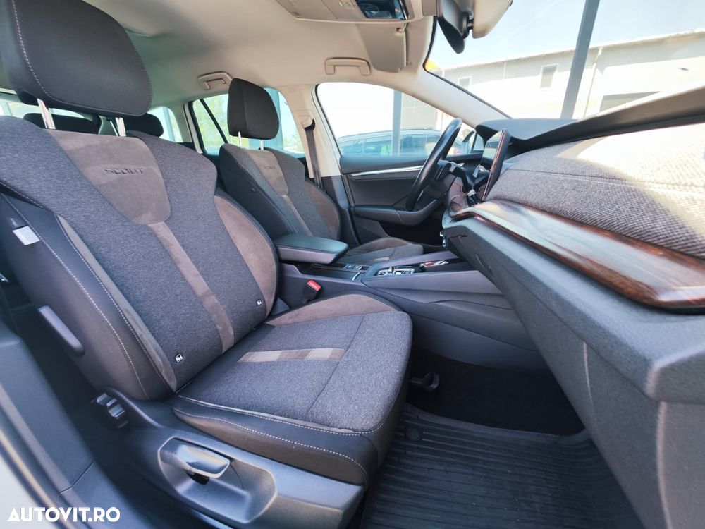 Skoda Octavia 2.0 TDI DSG 4X4 Scout - 17