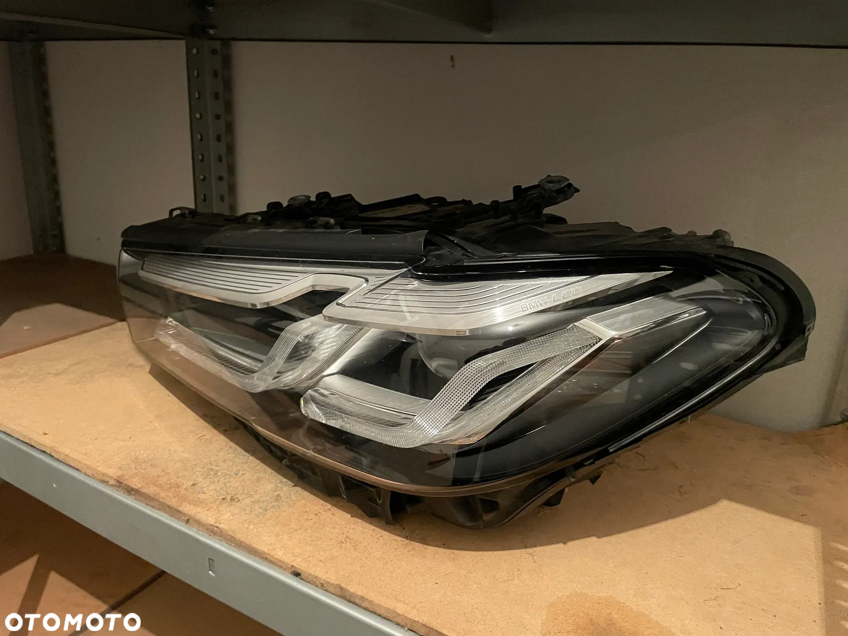 BMW 5 G30 G31 Lampa reflektor lewy igła.  9850581 - 4