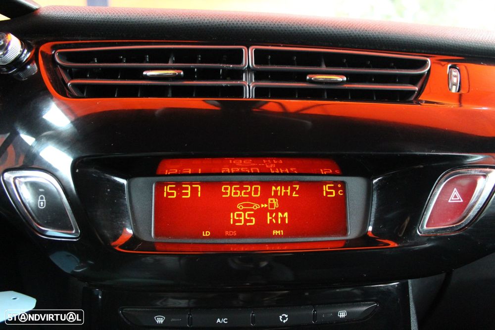 Citroën DS3 1.6 HDi Airdream So Chic - 13