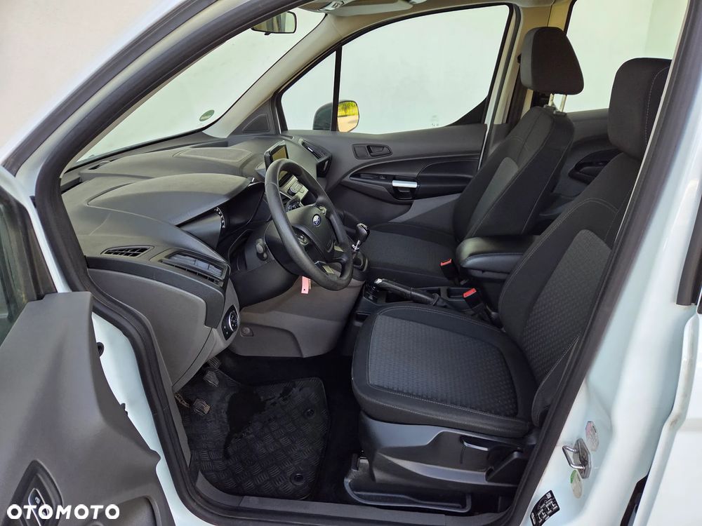 Ford Transit Connect - 8