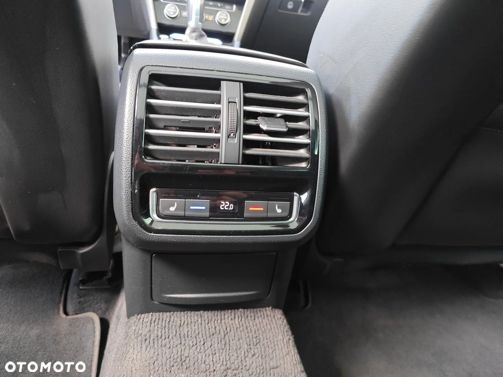 Volkswagen Passat 2.0 TDI Bi-Turbo BMT 4Mot Highline DSG - 4