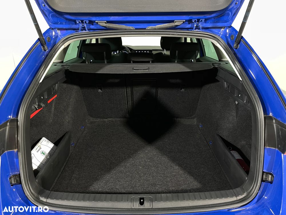 Skoda Octavia 2.0 TDI DSG 4X4 Scout - 13