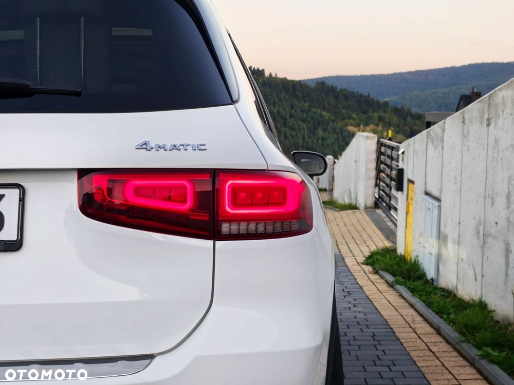 Mercedes-Benz GLB 250 4-Matic Progressive 8G-DCT - 9