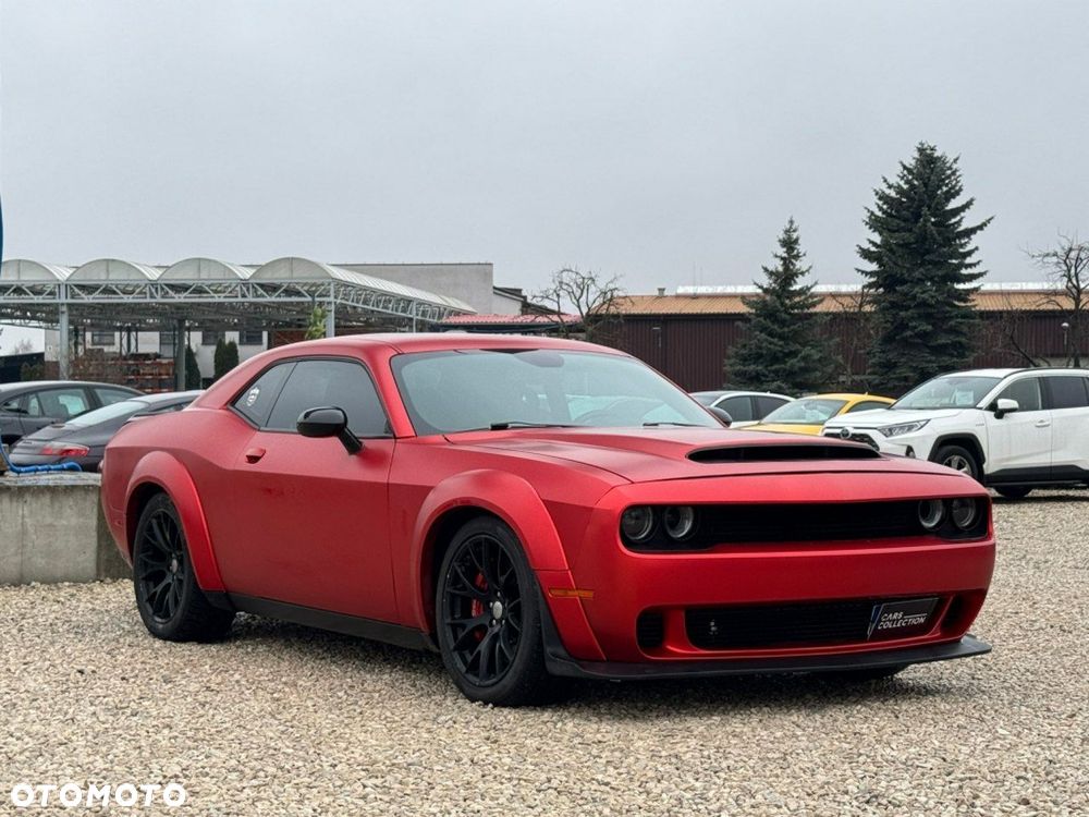 Dodge Challenger - 2