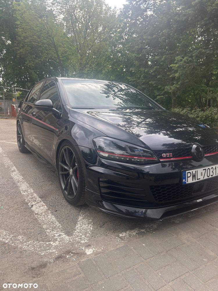 Volkswagen Golf - 9