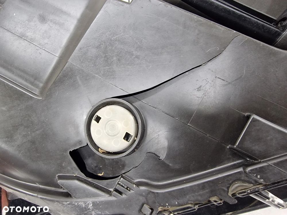 VW PASSAT B7 10- LEWA ZWYKŁA LAMPA PRZEDNIA PRZÓD , NR 3AB941005 , NR AUKCJI LL622 - 17