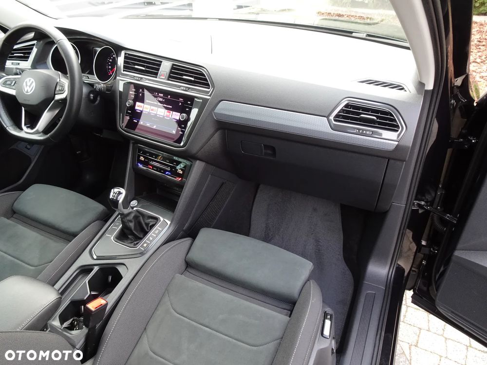 Volkswagen Tiguan 1.5 TSI EVO Life - 17