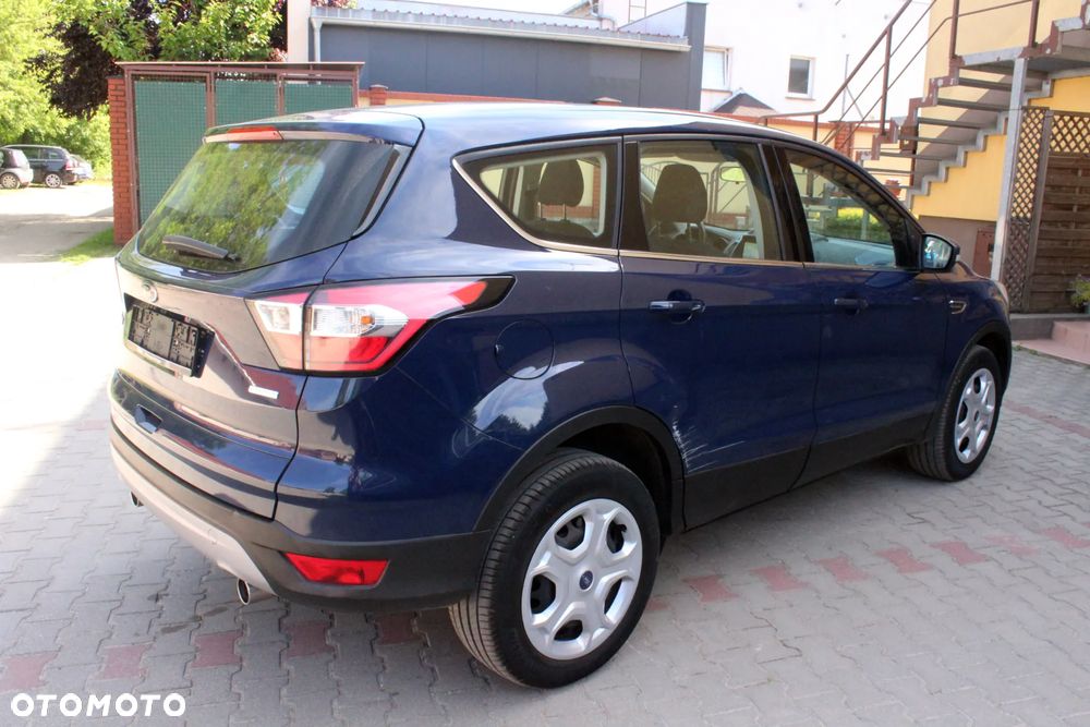 Ford Kuga 1.5 EcoBoost 2x4 Trend - 11