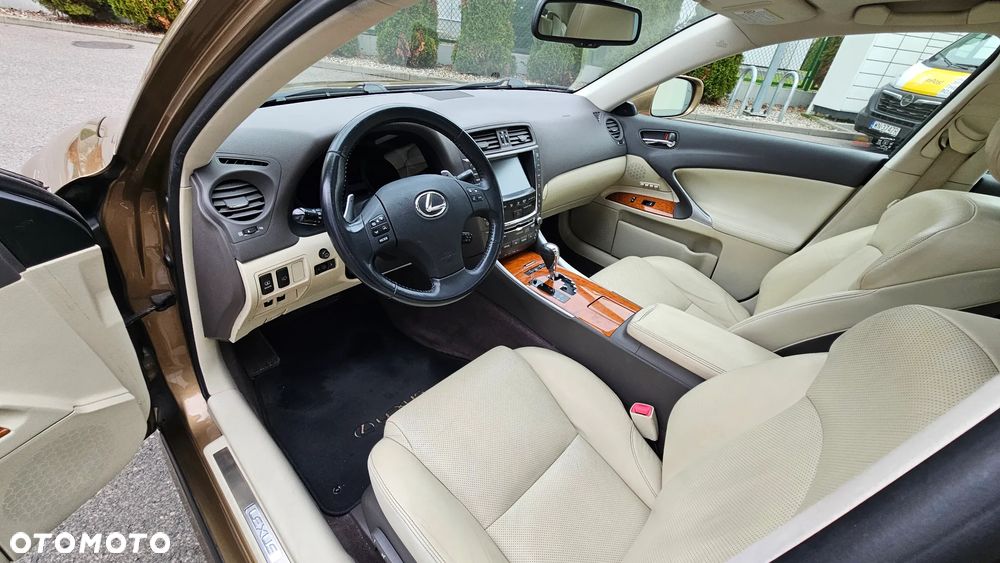 Lexus IS 250 Luxury Line - 5