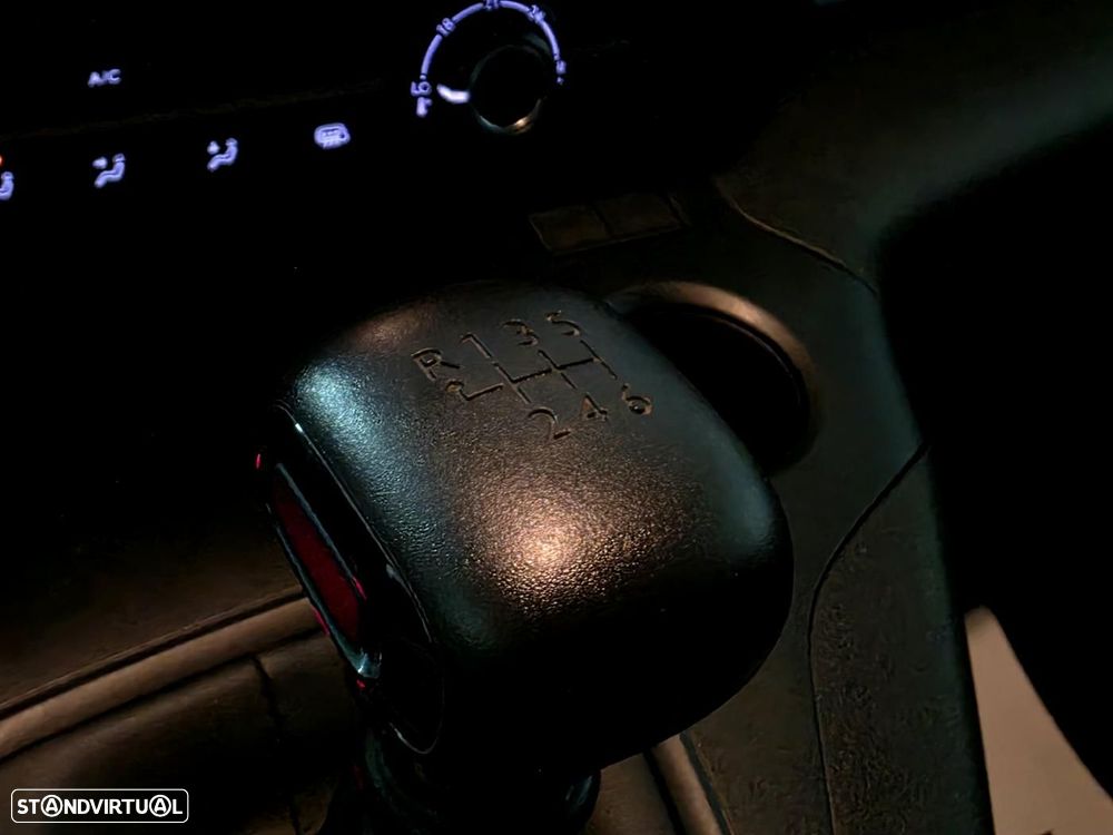 Peugeot Partner XL LONGA NACIONAL 3 LUGARES - 19