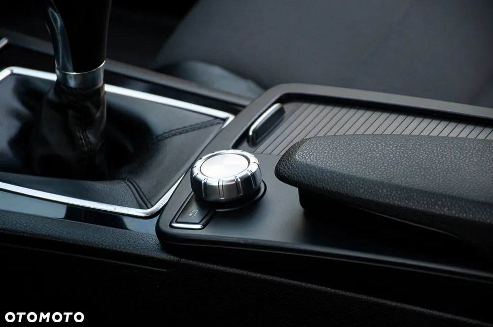 Mercedes-Benz Klasa C 180 BlueEFFICIENCY - 25