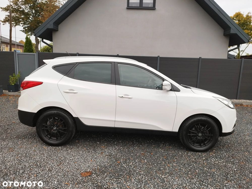 Hyundai ix35 1.6 2WD Fifa World Cup Edition - 8