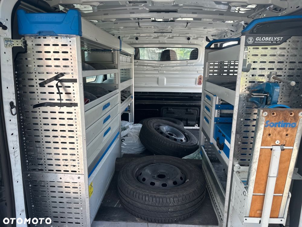 Opel Vivaro - 24