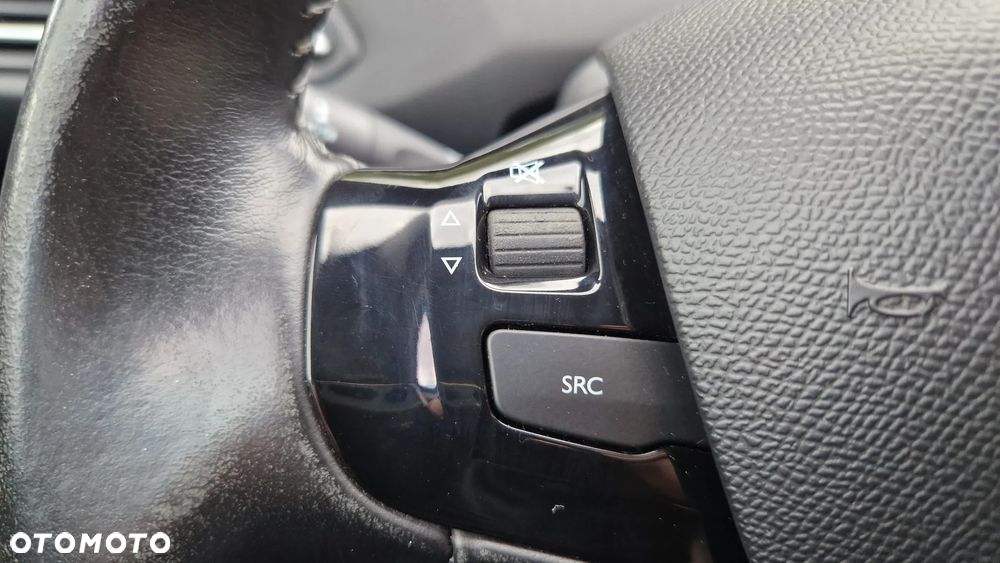 Peugeot 308 1.6 e-HDi Allure S&S - 20