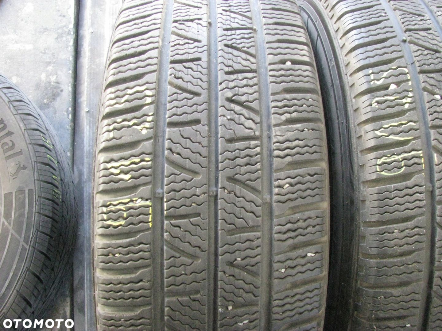 PIRELLI CARRIER WINTER 235/65R16C 2szt zima - 2