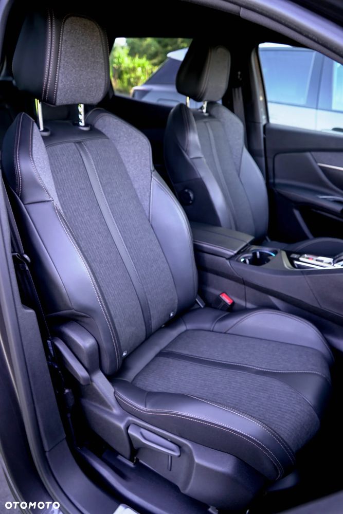Peugeot 3008 1.5 BlueHDi GT Pack S&S EAT8 - 33