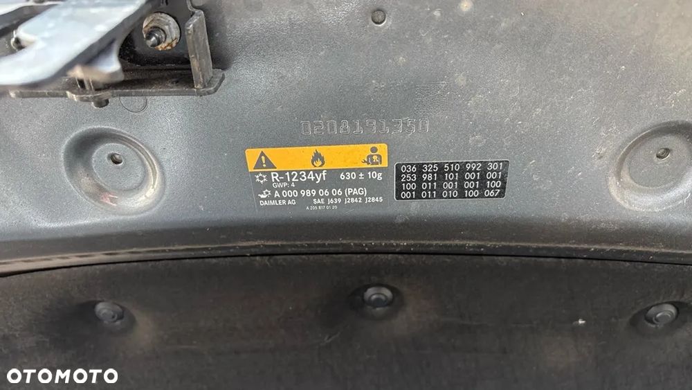 Mercedes-Benz GLC - 21