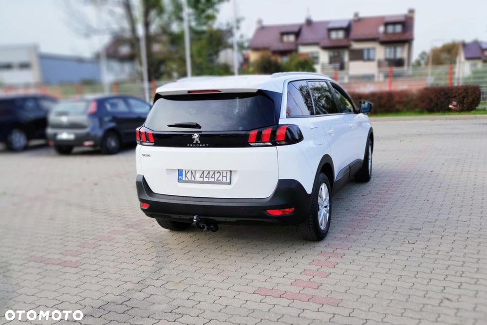 Peugeot 5008 1.2 PureTech Allure S&S - 2